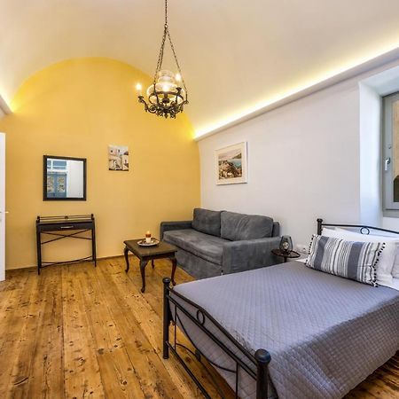 Emporio 450 Years Castle House For 2-5 People/Jacuzzi别墅 外观 照片